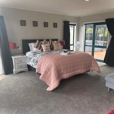 Observation Guest Suite Paraparaumu Bagian luar foto