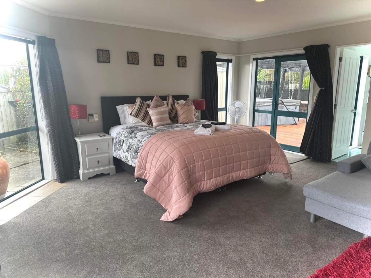 Observation Guest Suite Paraparaumu Bagian luar foto